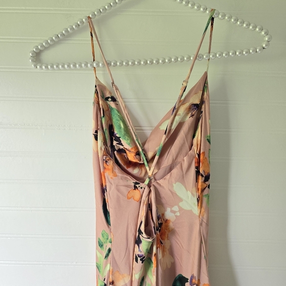New Astr the Label Gaia Cowl Neck Tie Back Blush Floral Sun Dress Sundre… - Picture 7 of 11
